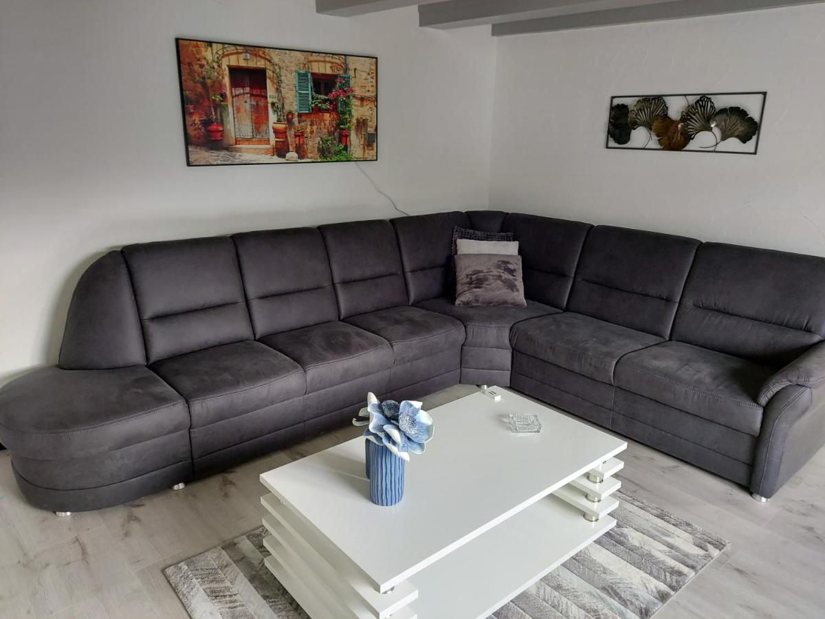 Familyhome Lopora Medebach Exterior foto